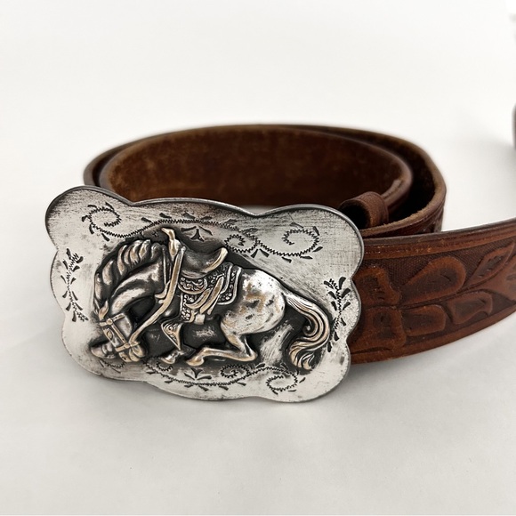 Burton Cowhide Brown Leather Tooled Belt Silver-toned Horse Buckle Western - Picture 5 of 8